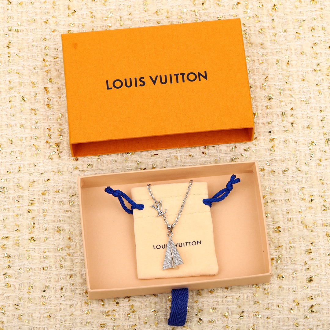 TOP Louis Vuitton LV  Necklace