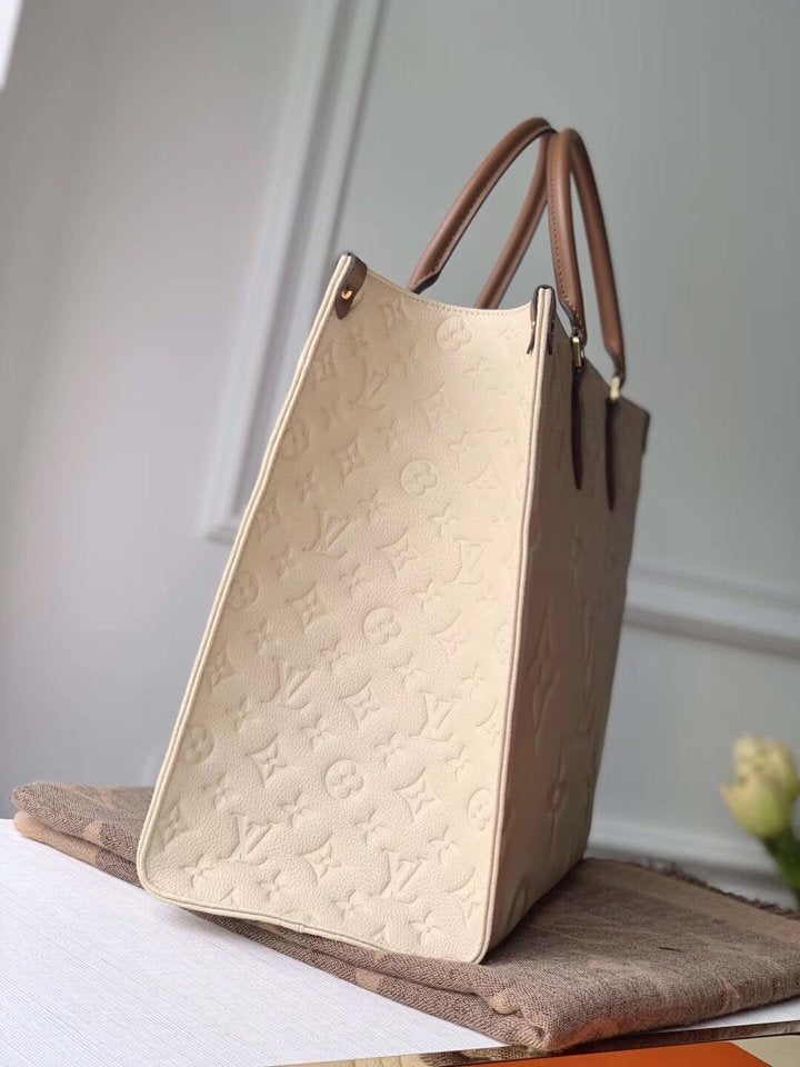 TOP Louis Vuitton LV  On The Go Bag  41/34/19cm- Cream
