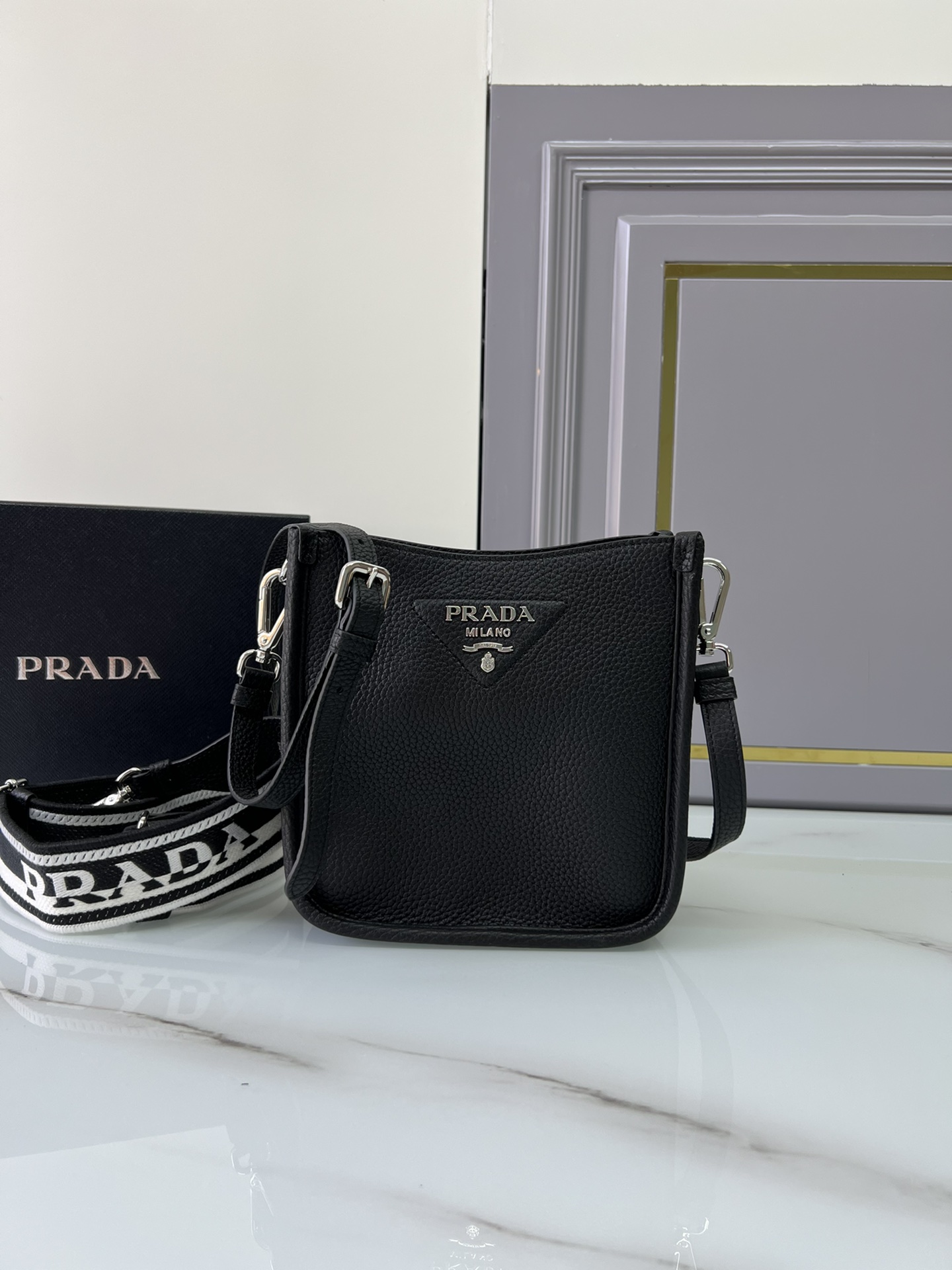 TOP PRADA New Mini Shoulder1BH191/tote Bag 19x20x6 cm - Five Colors