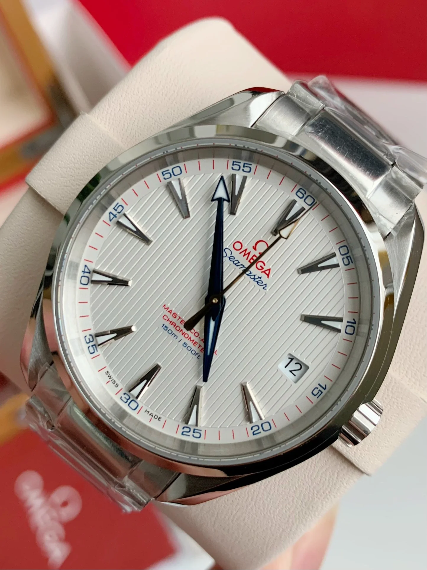 AAAWatch 41.5mm Men Automatic Business Watch White Vertical Texture Dial Stainless Steel Bracelet Transparent Case Back Casual Mechanical Wristwatch