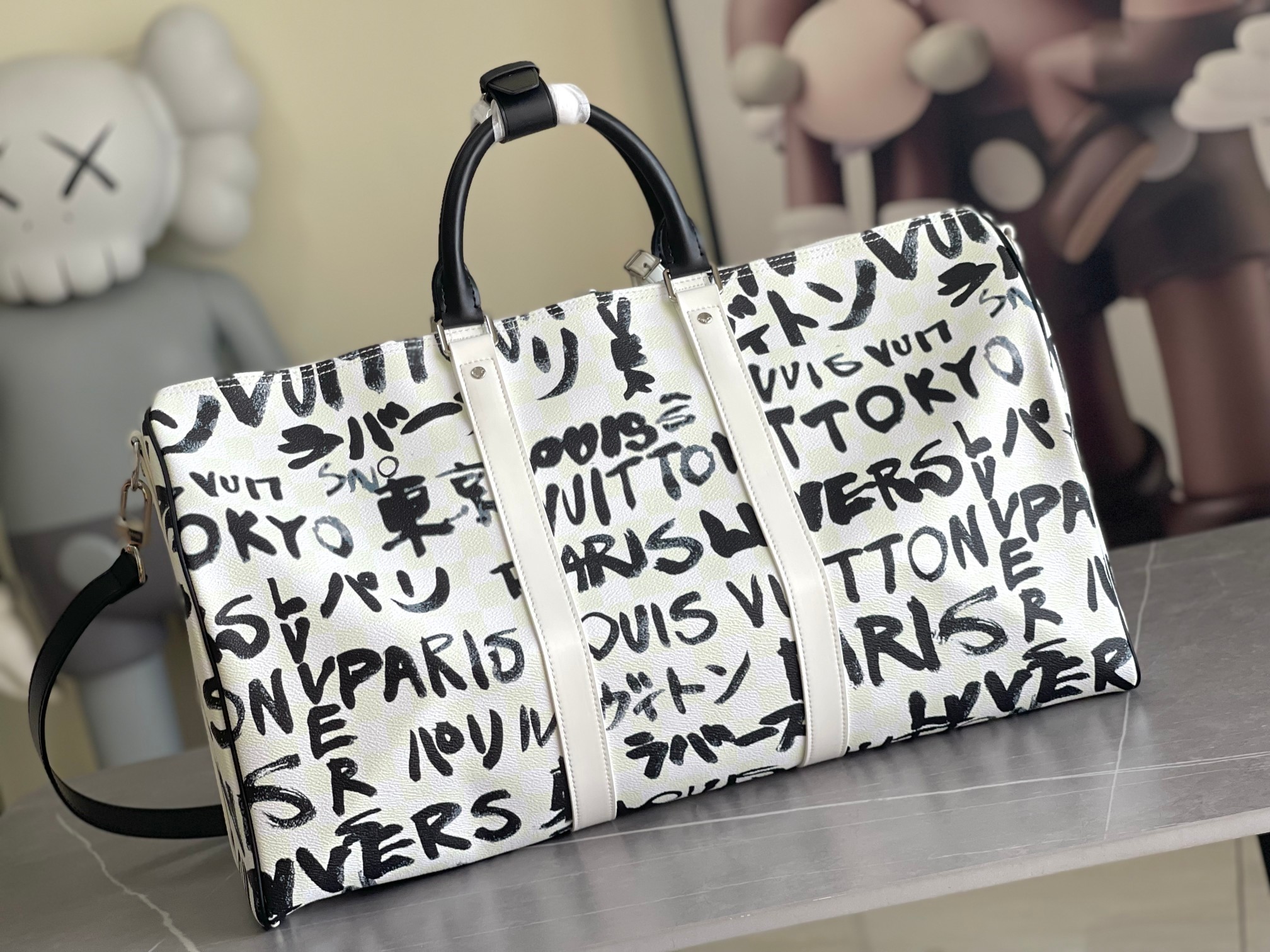 TOP Louis Vuitton LV  Keepall Bandoulière 50  Bag 50x29 x23cm - White