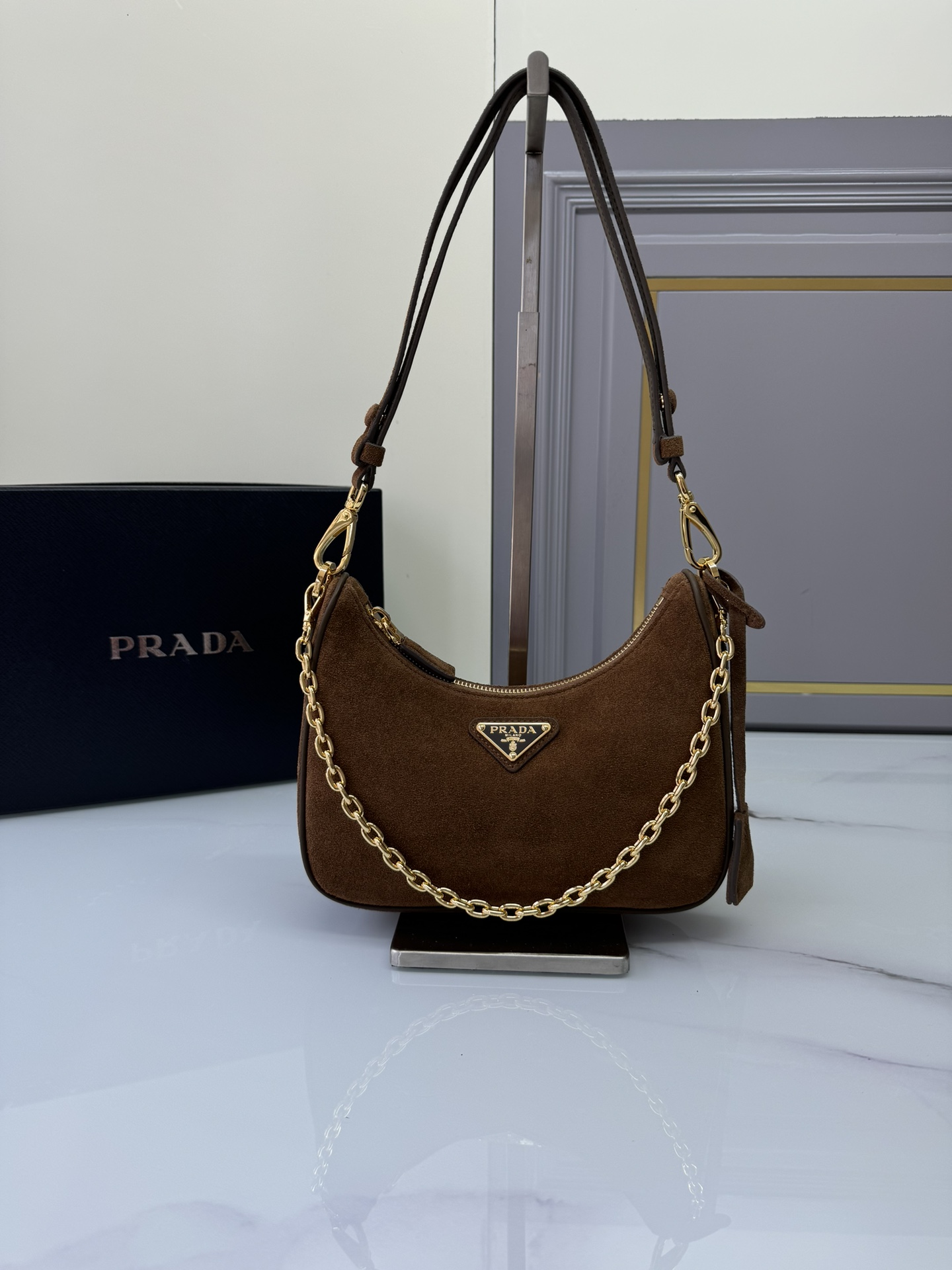 Top PRADA Messenger Bag Re-Edition 2000 Bags 22x18x6cm - Brown