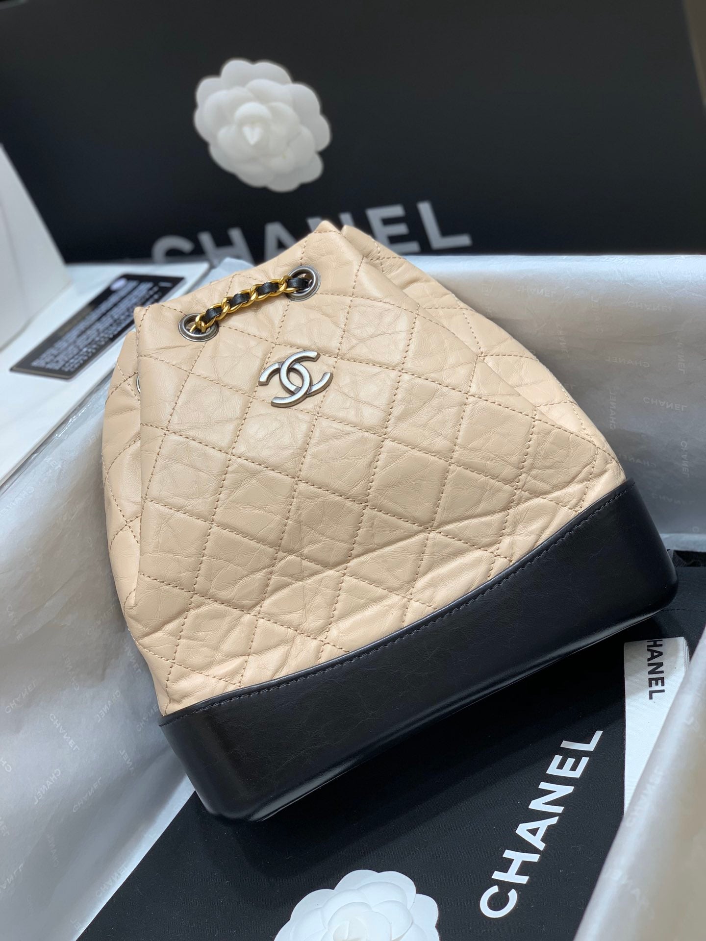TOP CHANEL Gabrielle Backpack Quilted Small 24x23x11.5cm - Beige