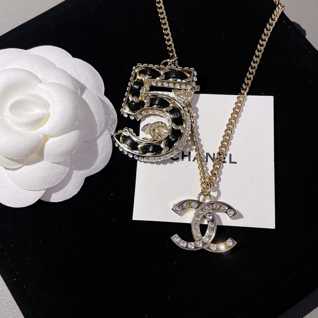 TOP CHANEL Chain Rope Lambskin Number 5 Necklace - Light Gold