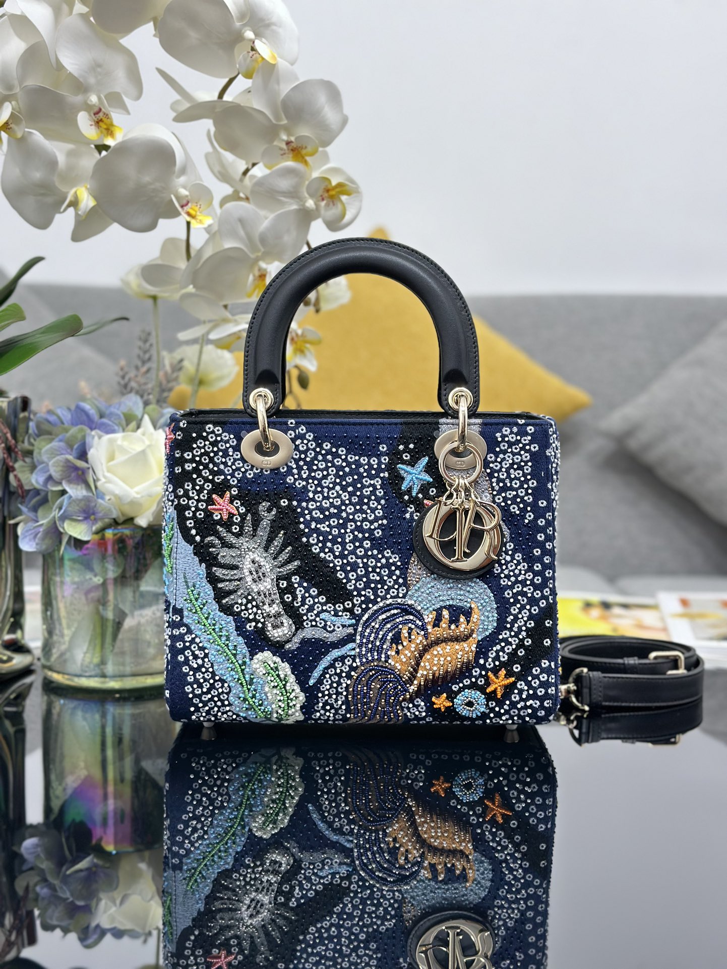 TOP Christian Dior Medium Lady Dior Bag 24x20x11cm Embroidered Seabed Beads