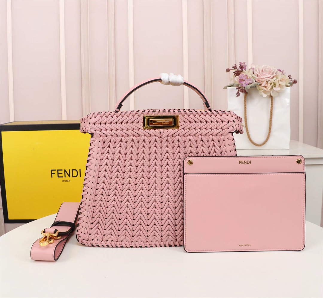 TOP FENDI Peekaboo ISeeU Handbag - Pink