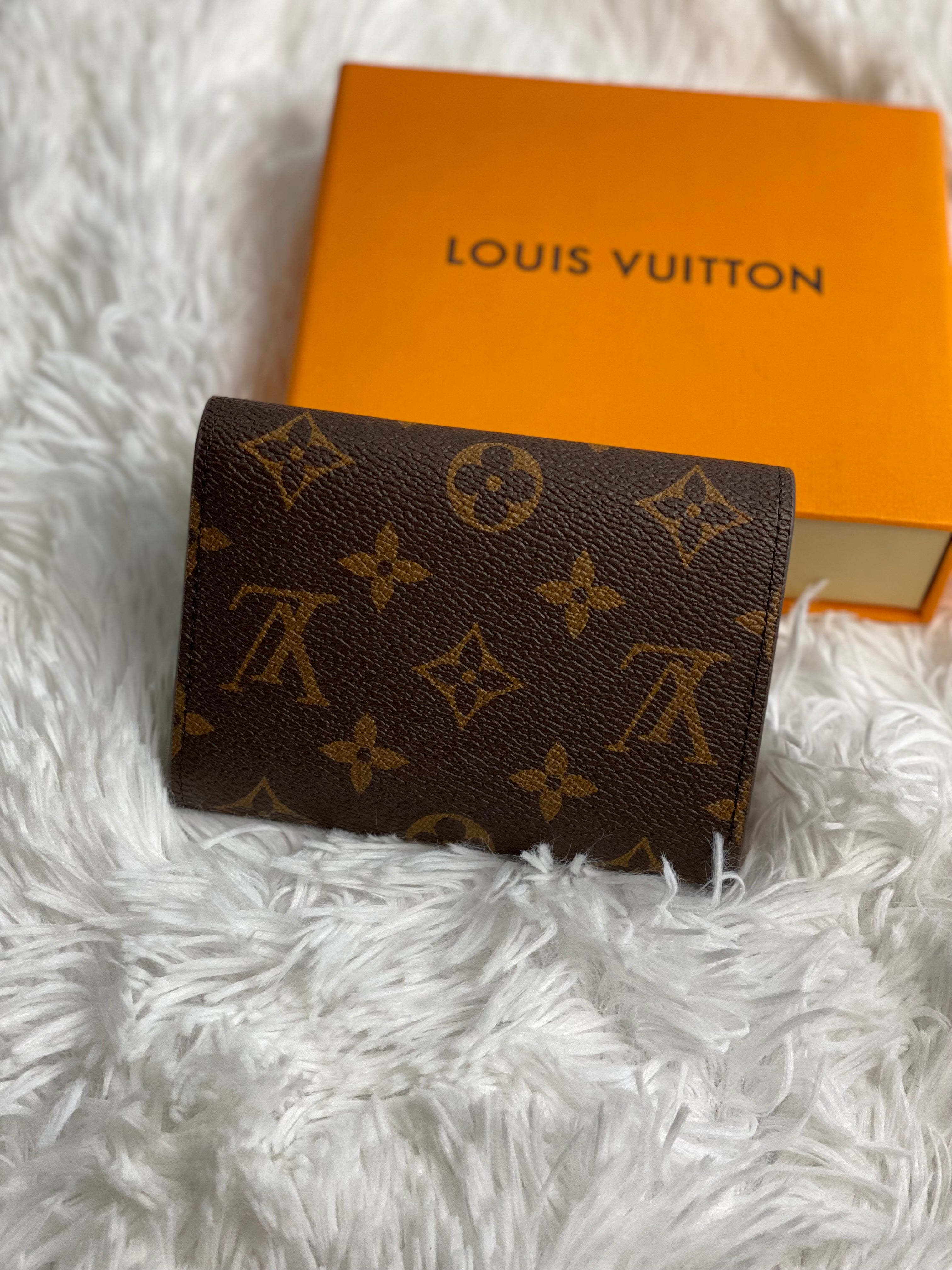 TOP Louis Vuitton LV £V Monogram Victorine Fold Wallet