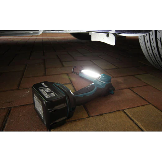 DML801 18-Volt LXT Lithium-Ion Cordless 12 L.E.D. Flashlight, - Bare Tool