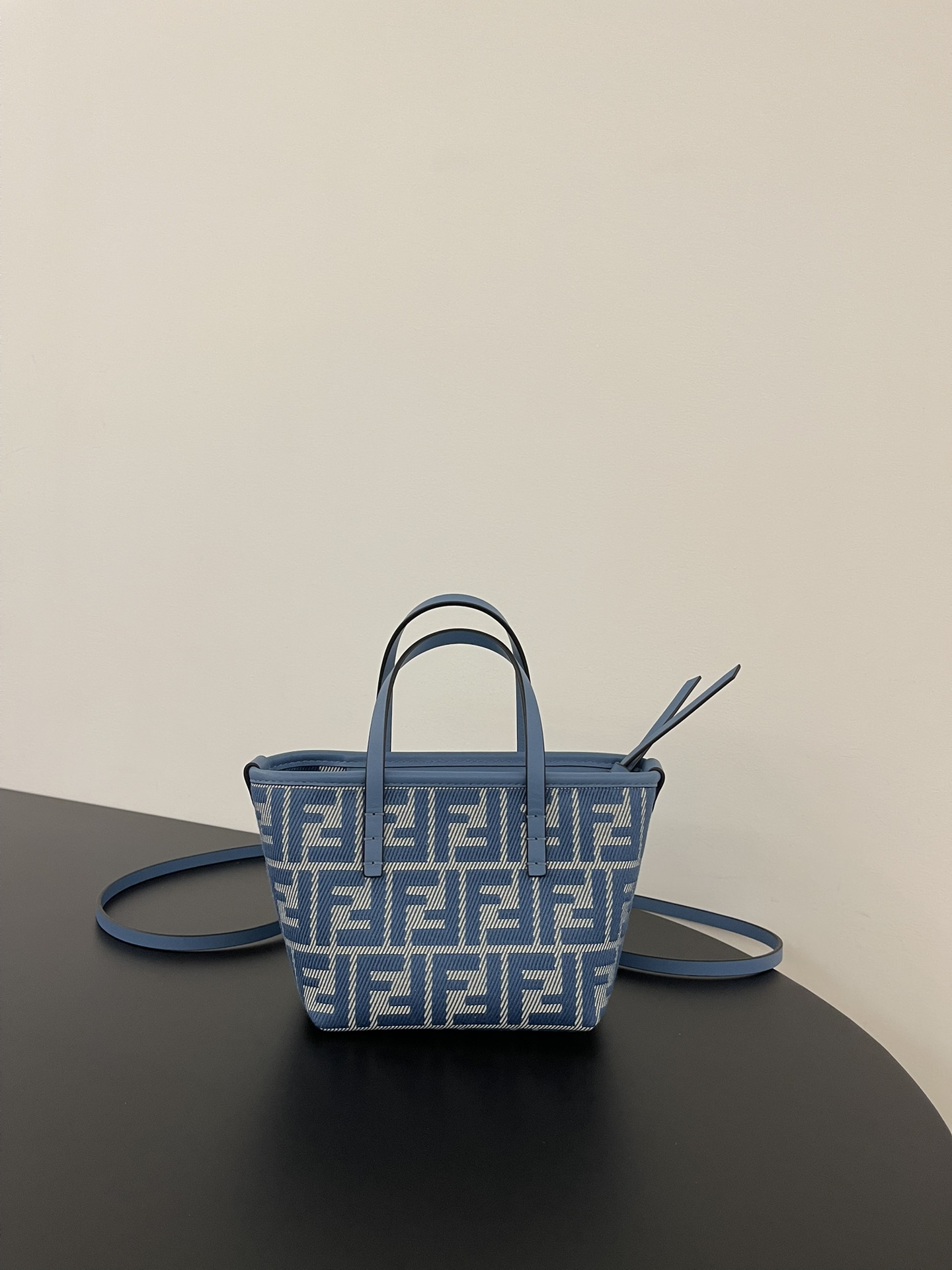 TOP FENDI Roll Bag Mini 23*19.5*15cm - Blue