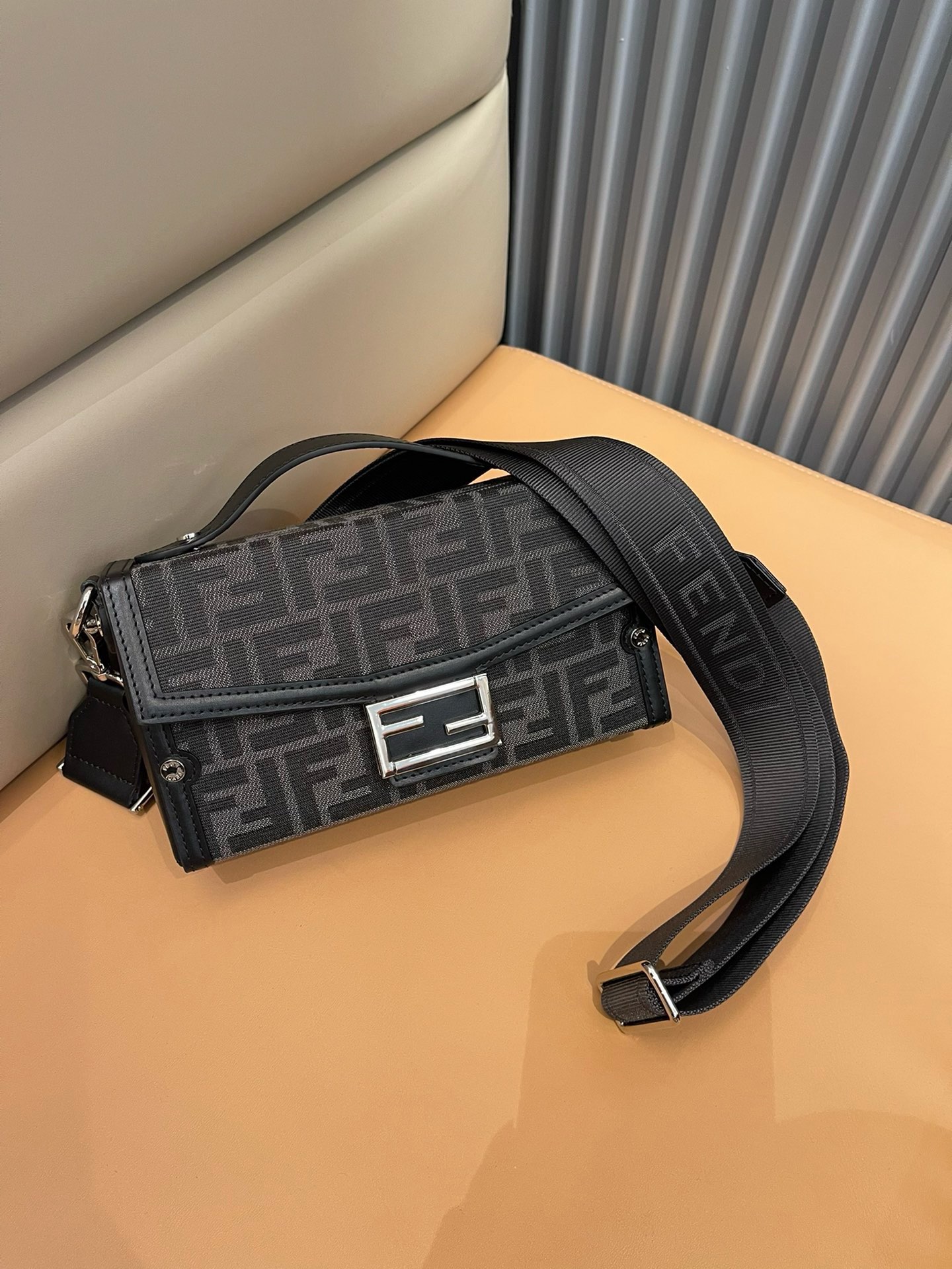 TOP FENDI FF Box Bag 22x13x6.5cm - 2 Color