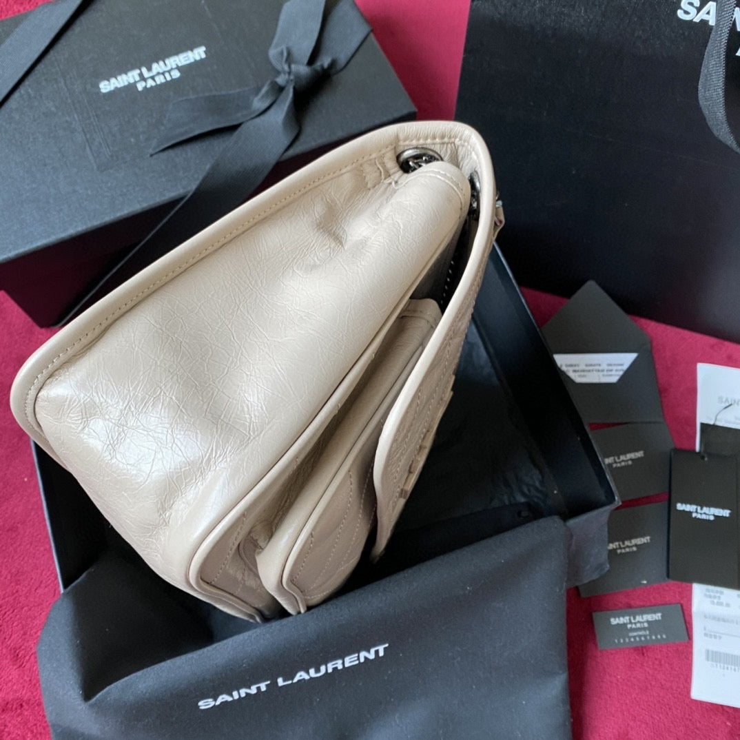 Top Yves Saint Laurent YSL Medium Niki Wrinkles Leather Bag 27cm - White