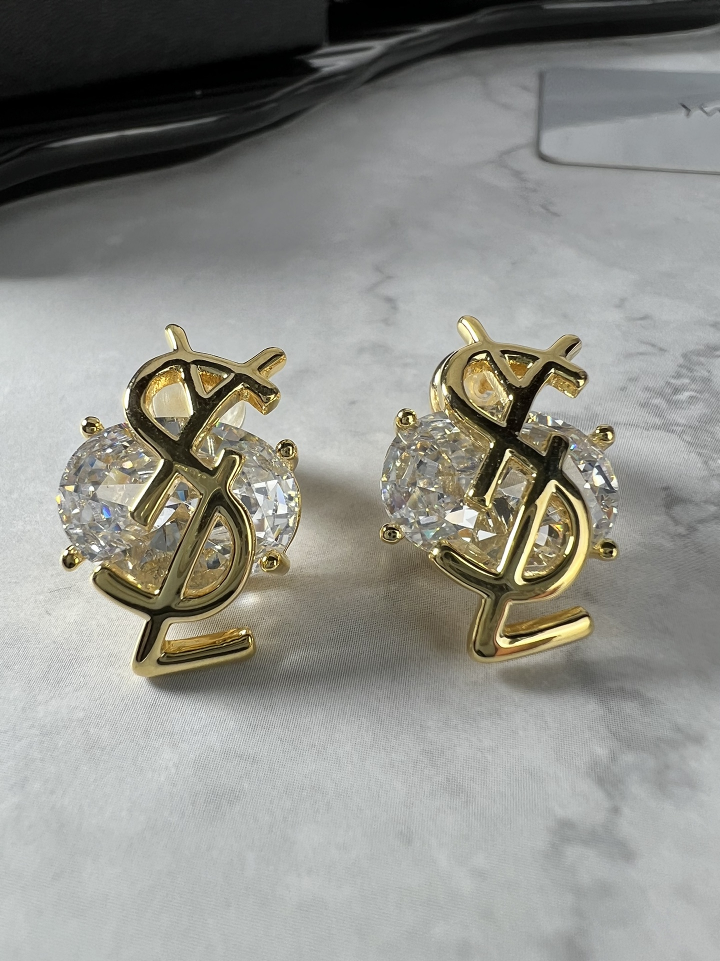 TOP Yves Saint Laurent YSL Earrings