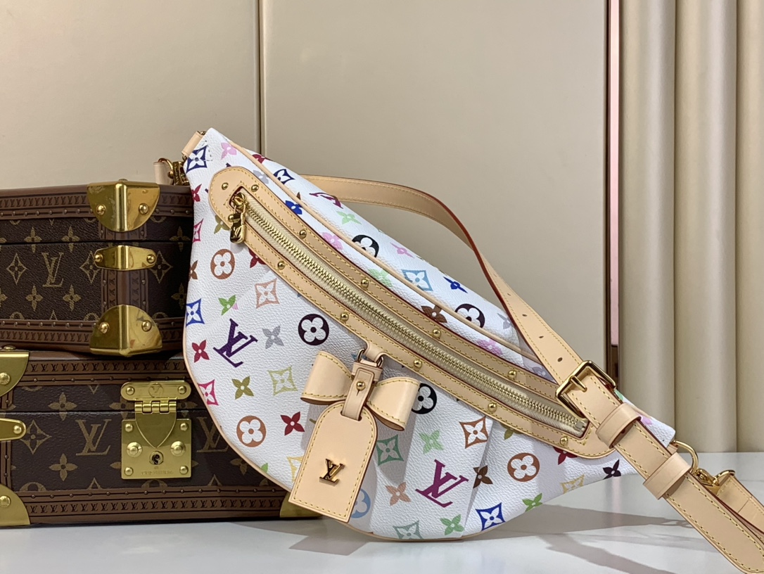 TOP Louis Vuitton LV HIGH RISE  Waist Bag 16 x 8 x 38 cm - White