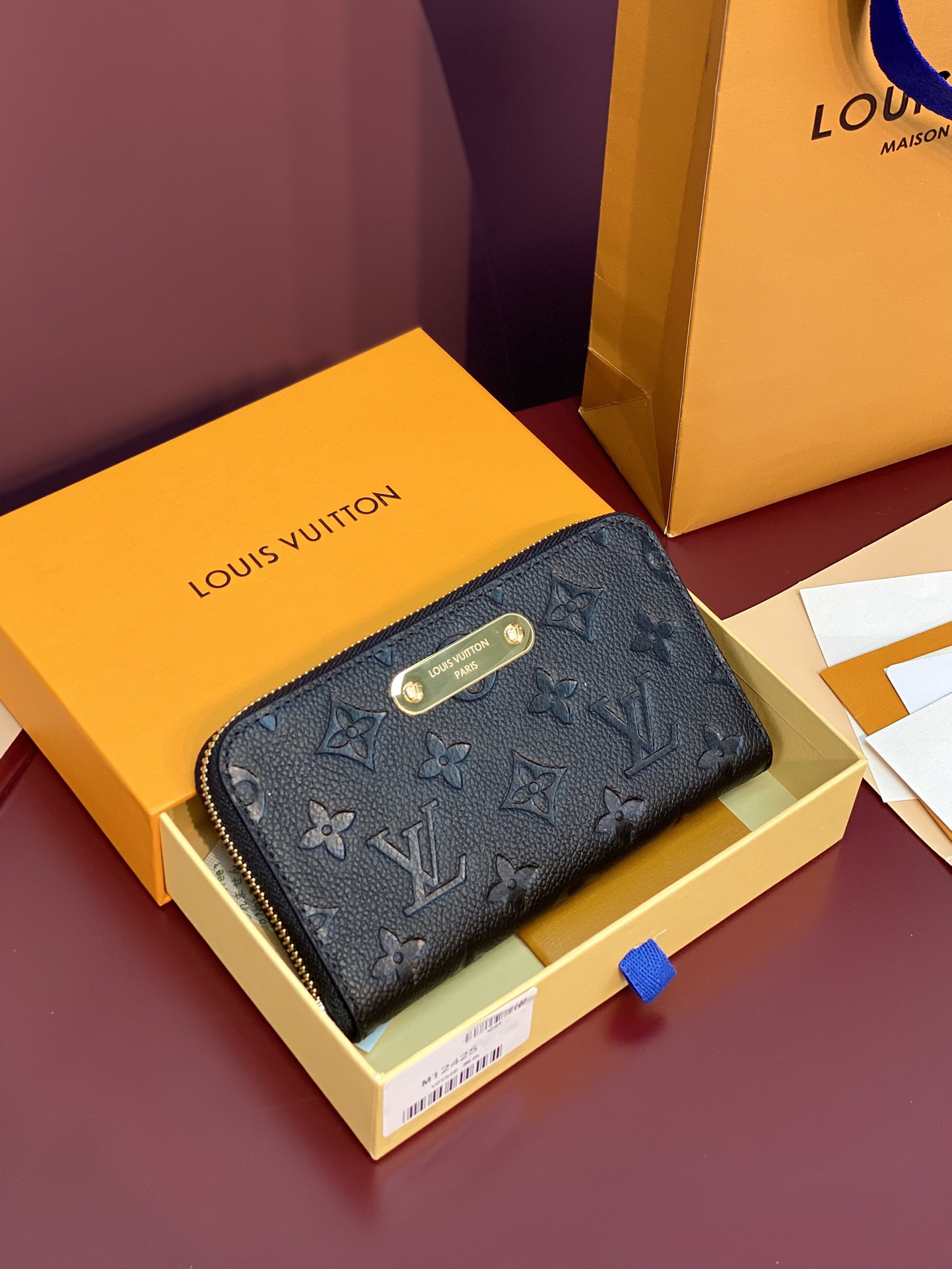 TOP Louis Vuitton LV Margot Wallet Monogram Empreinte Leather 17x11x2cm - Black