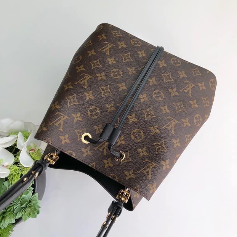 TOP Louis Vuitton LV £V Noe Bag Monogram 26×22×27CM- Black