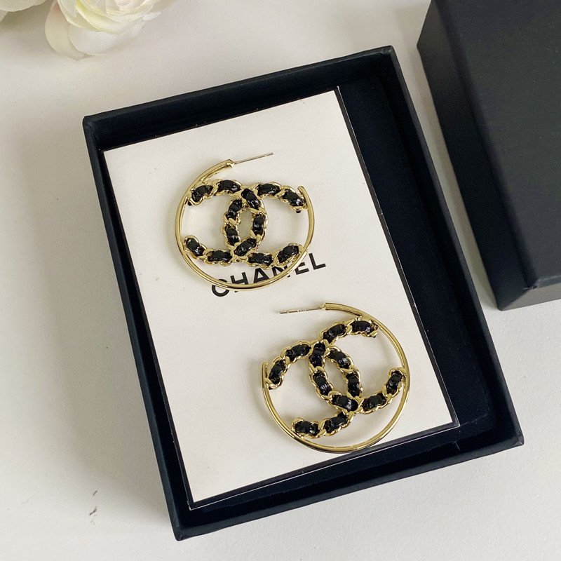 TOP CHANEL Earrings - Gold