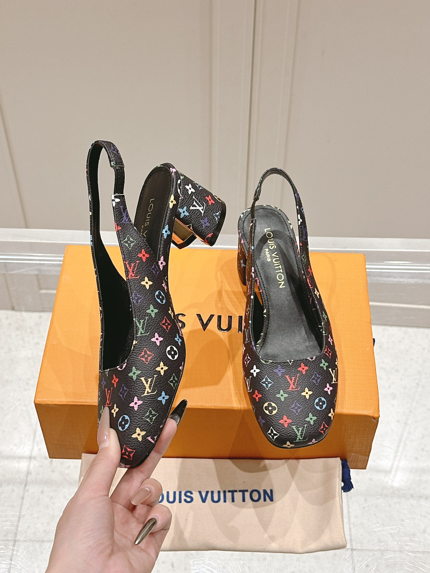 TOP Louis Vuitton LV 5.5cm Mid Heel Mules - 8 Color