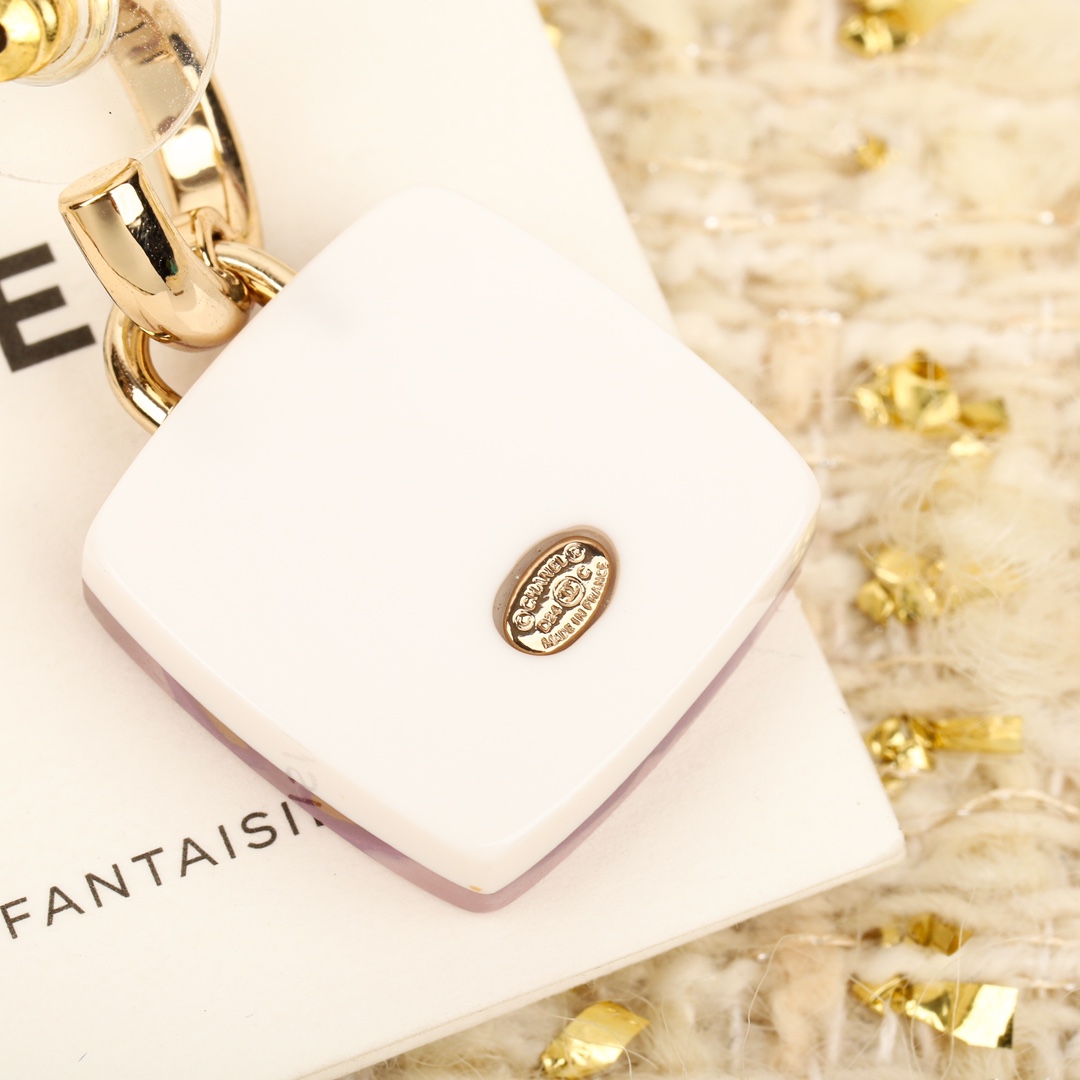 TOP CHANEL Earrings-Pink