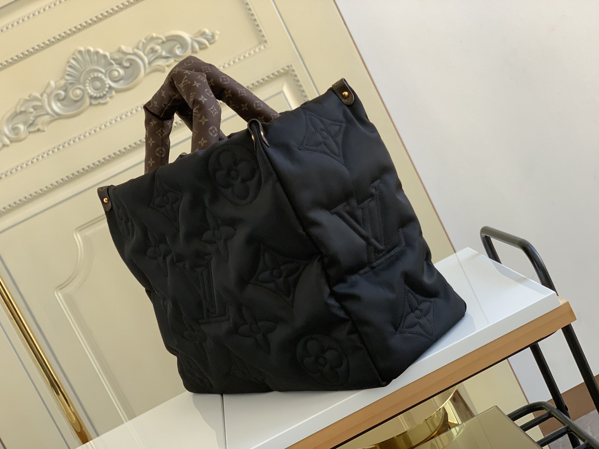 TOP Louis Vuitton LV ON THE GO Puffer Bag GM  41x34x19cm- Black/Beige