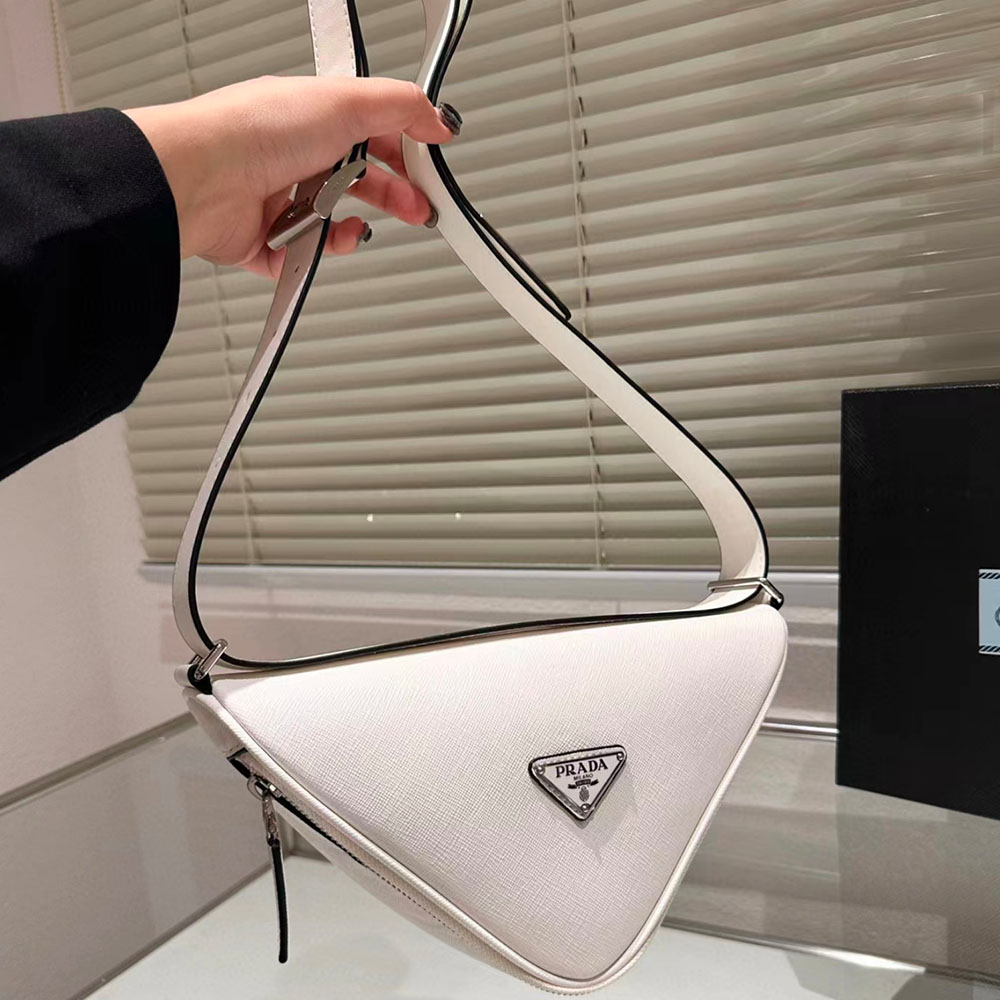 Prada Saffiano Triangle Waist Bag（Replica）