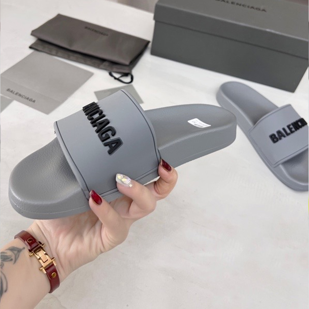 Balenciaga  Fashionable Flat Sandals Slide Sandal(Replica)