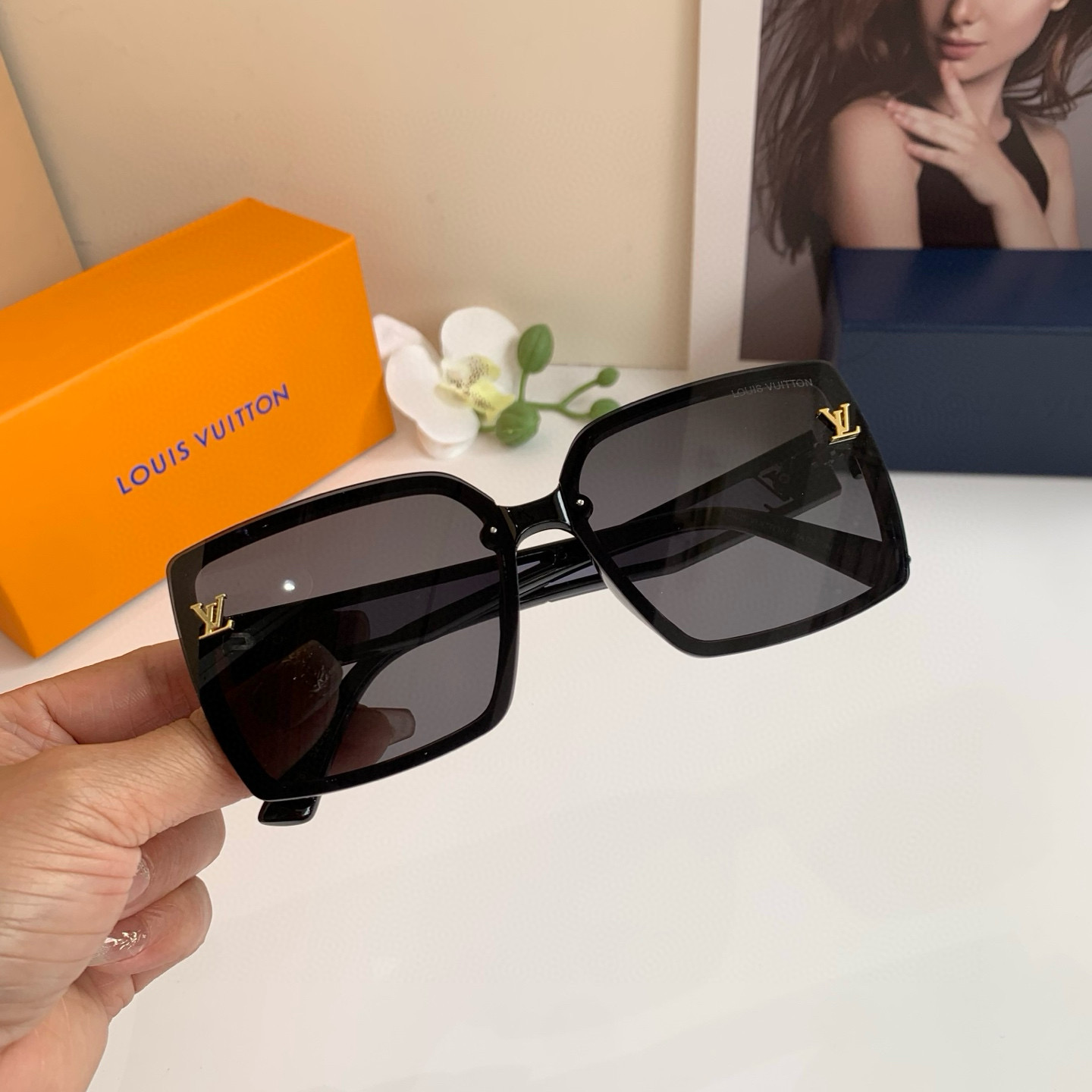 TOP Louis Vuitton LV Sunglasses - 3 Colors