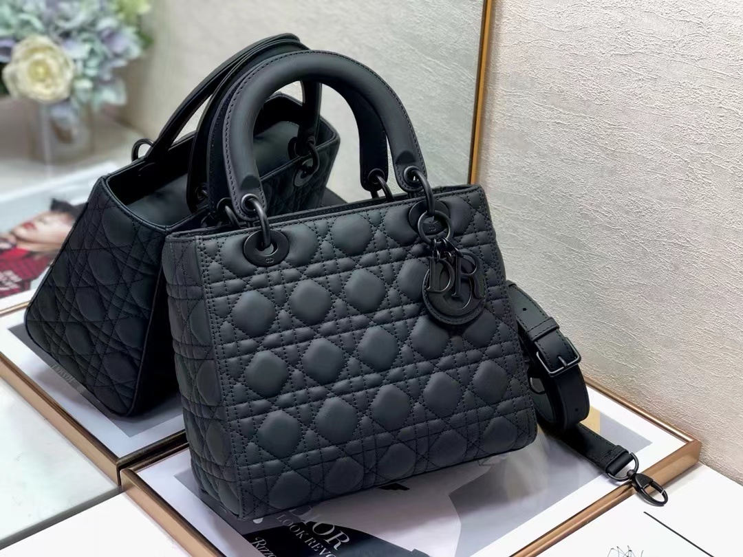 Top Christian Dior Lady Christian Dior Bag Matte Medium 24cm - Black