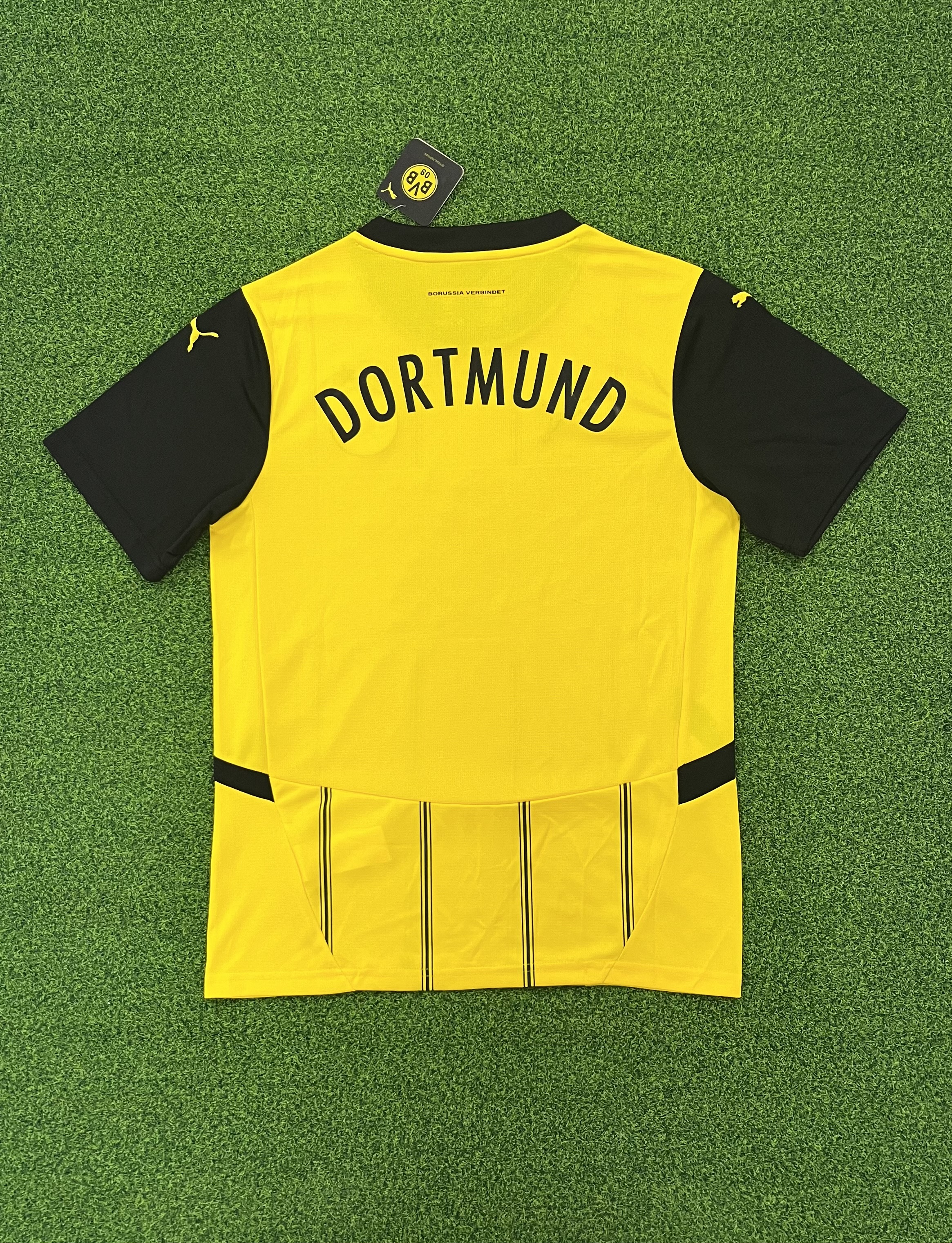 2425 Dortmund  home jersey.Player embroidery version