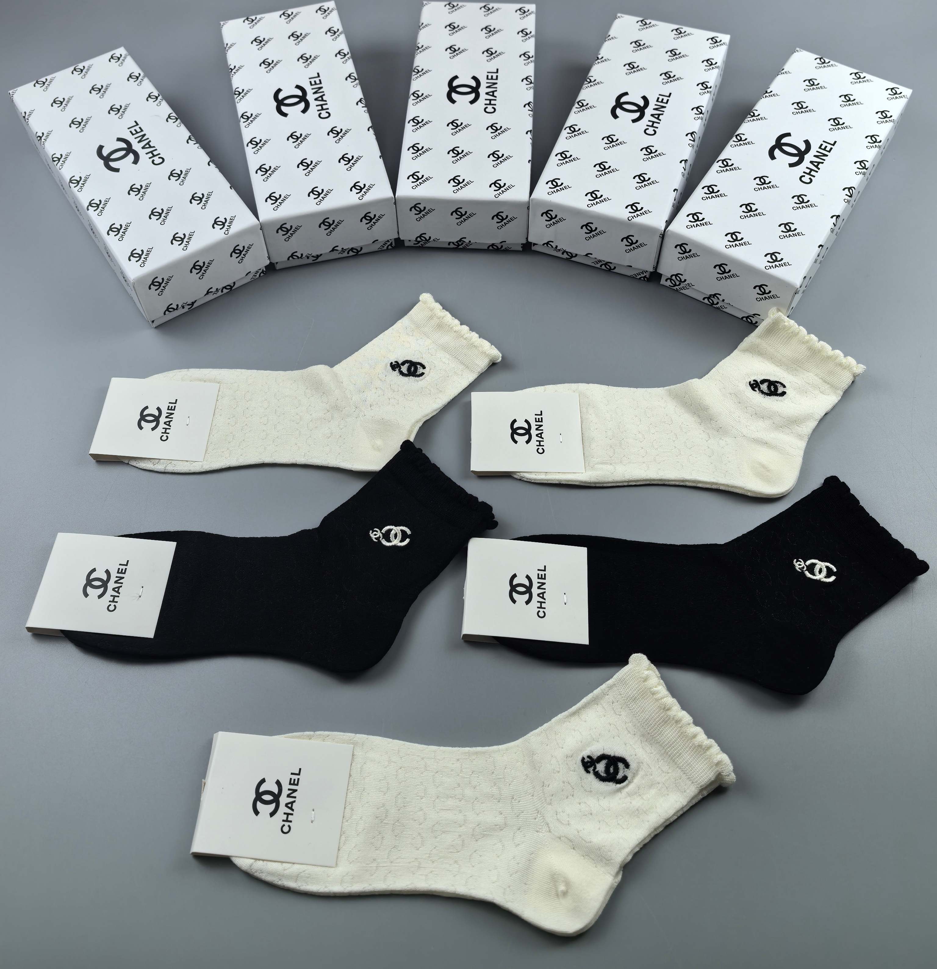 TOP CHANEL Socks - 5 Pieces as a Set