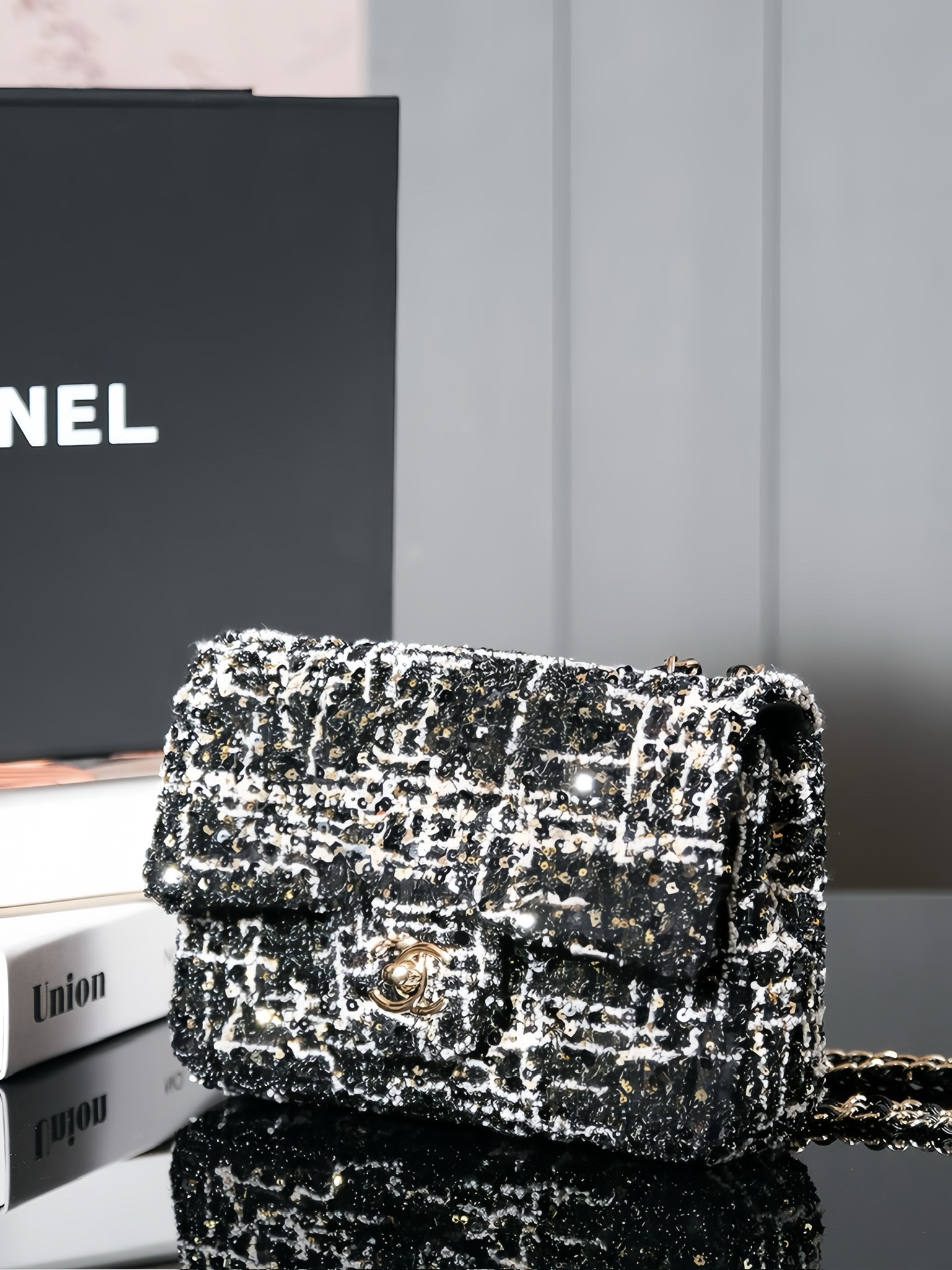 TOP CHANEL Flap Bag with Woolen and Sequins 20cm - 3 Color