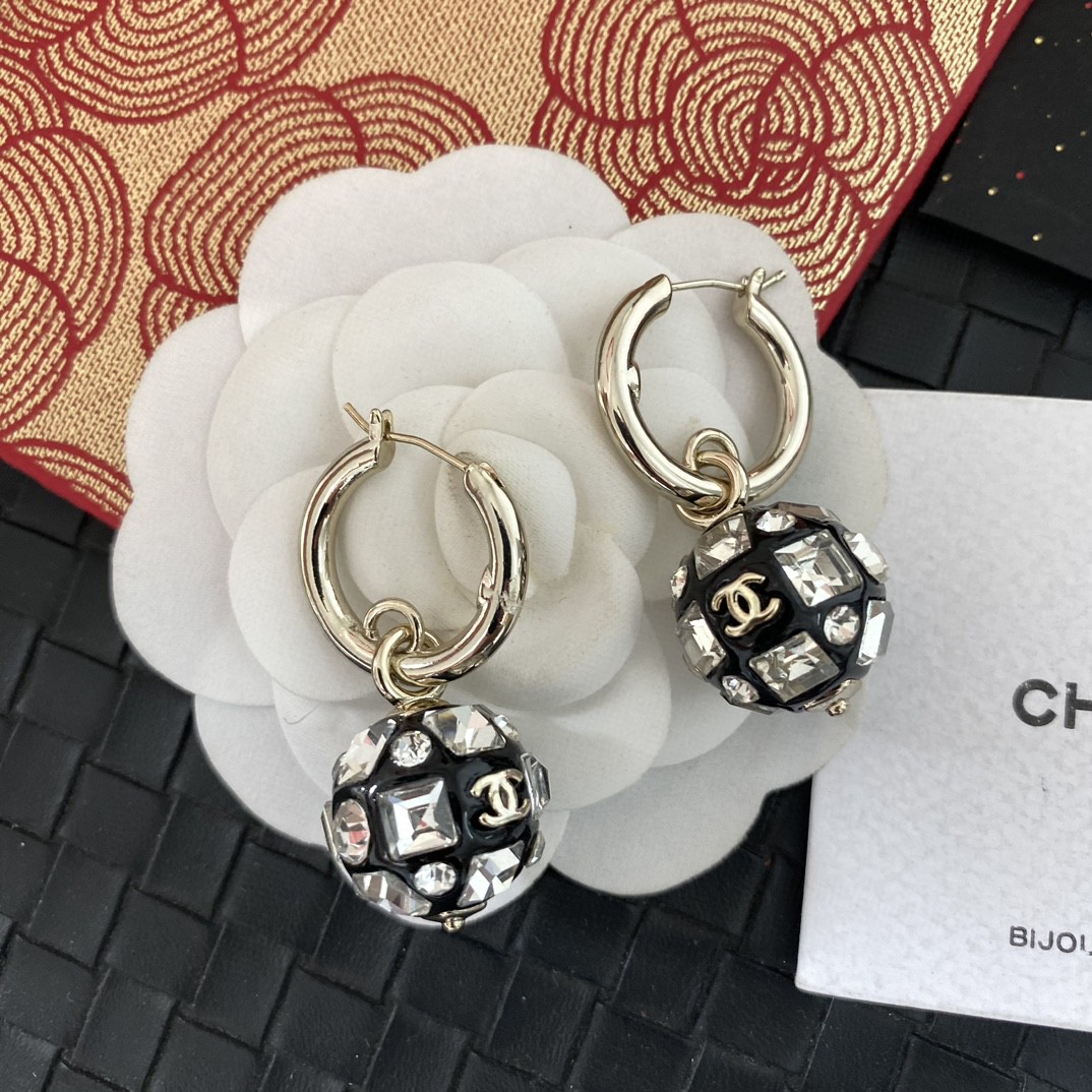 TOP CHANEL CC Earrings - Black