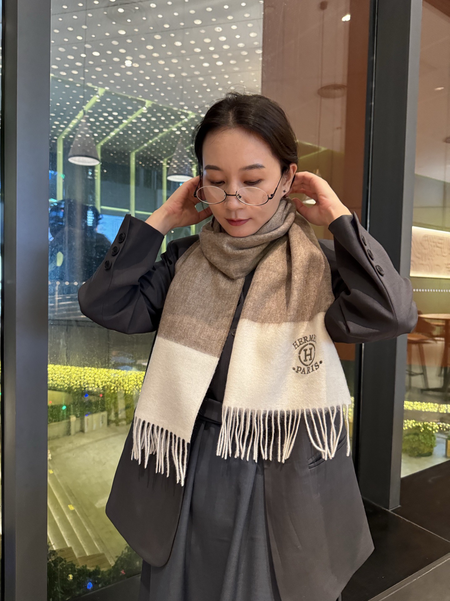 TOP HERMES Scarf with Embroidery Logo 35 x 190 cm - Gray and White