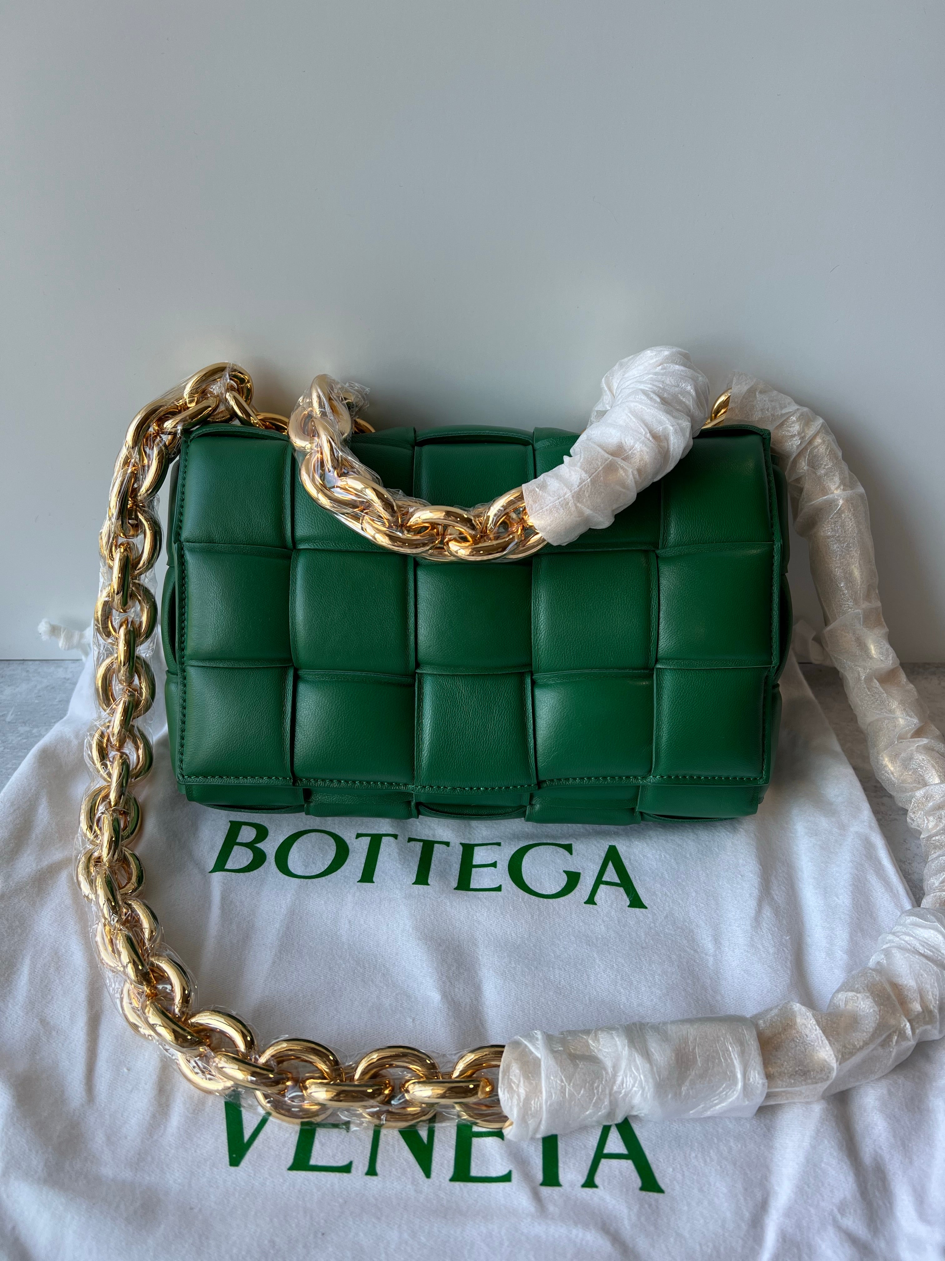 TOP Bottega Veneta BV Chain Cassette Bag - Dark Green
