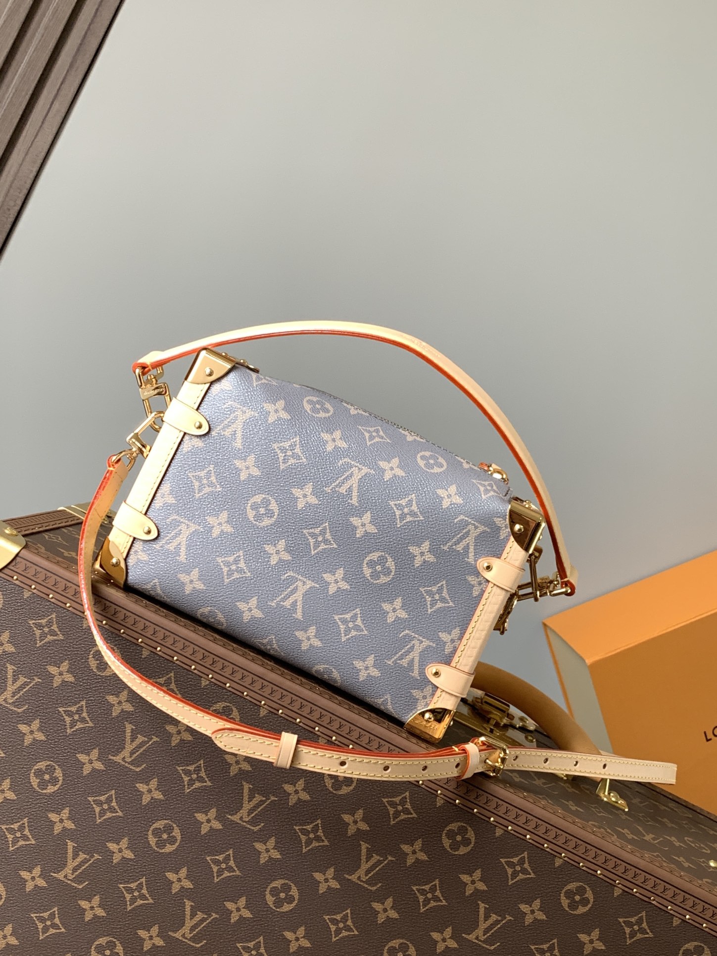 TOP Louis Vuitton LV Side Trunk Monogram Bag 21×14×6cm - Gray