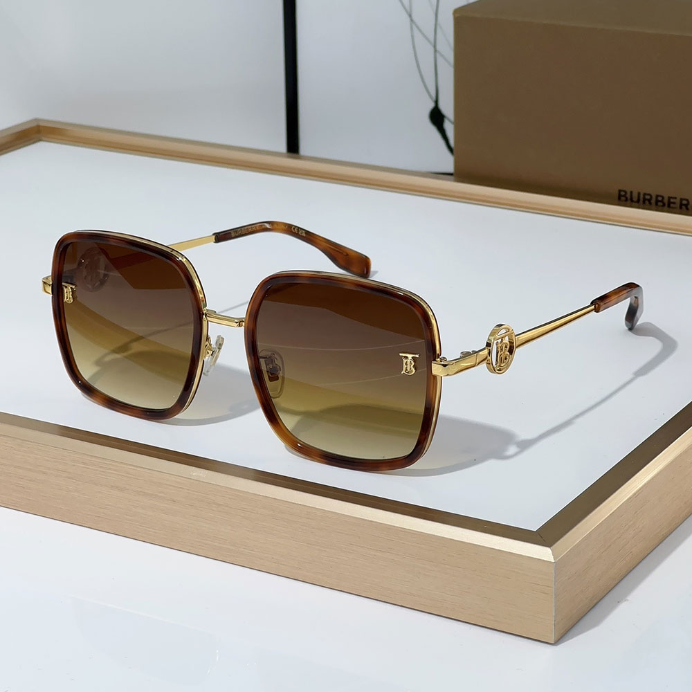Buberry  sunglasses