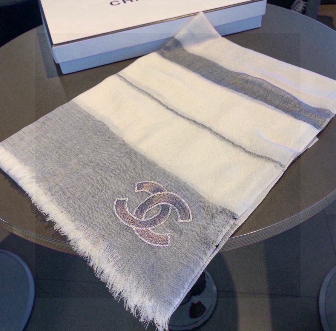 TOP CHANEL Classic Scarf 105X180 cm - 2 Colors