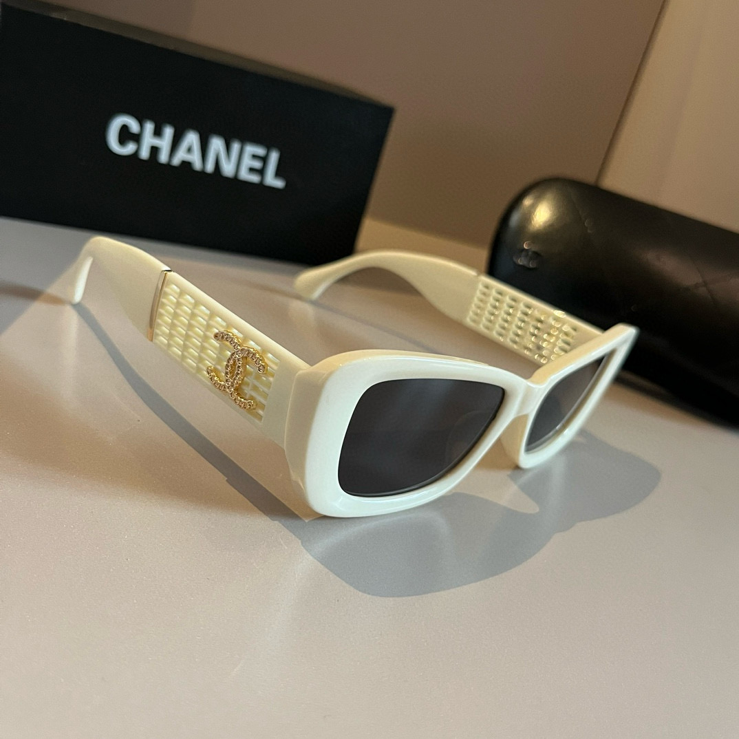 TOP CHANEL Sunglasses - 2 Colors