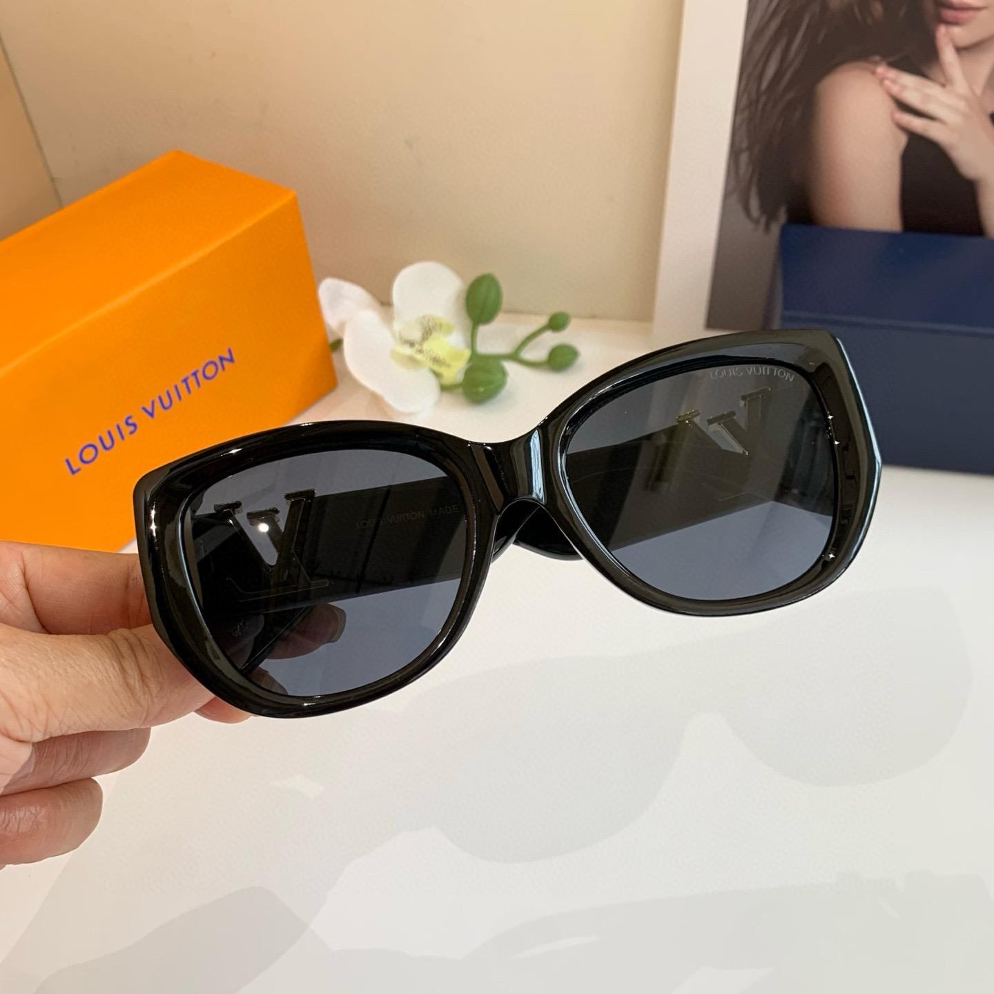 TOP Louis Vuitton LV Sunglasses - 3 Colors
