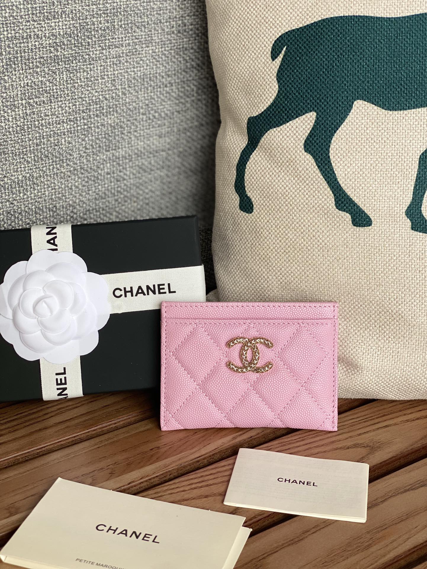 TOP CHANEL Card Package 10*19.5*2.5cm - 4 Color
