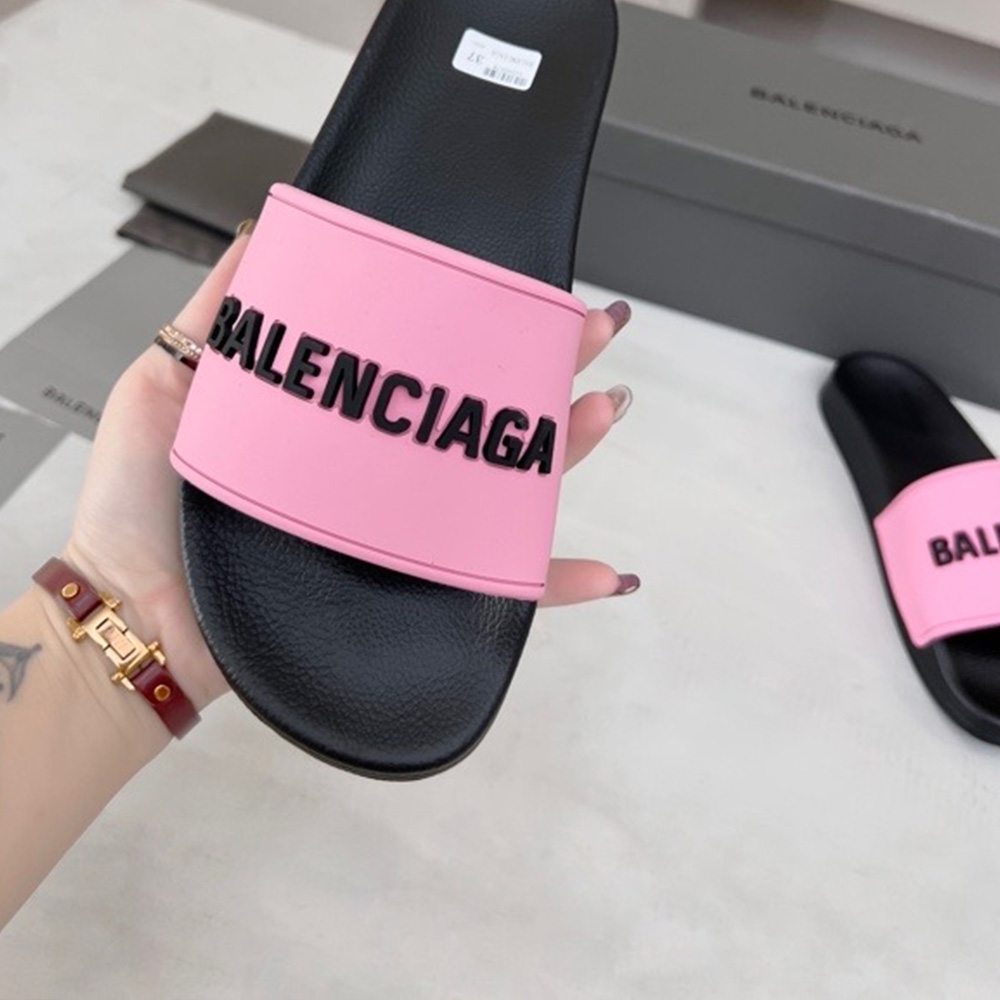Balenciaga  Fashionable Flat Sandals Slide Sandal(Replica)