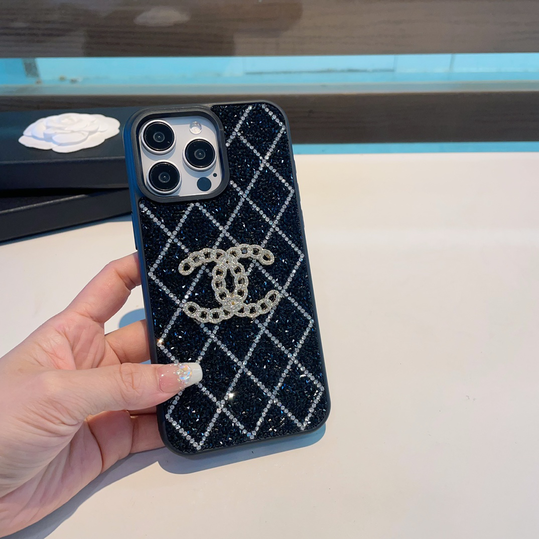CHANEL Diamond Phone Case (Replica)