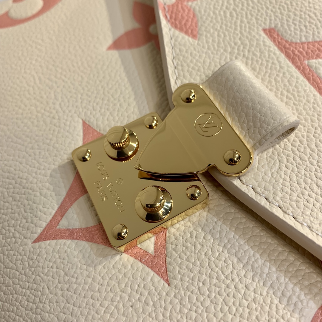 Louis Vuitton Pochette Metis M45573