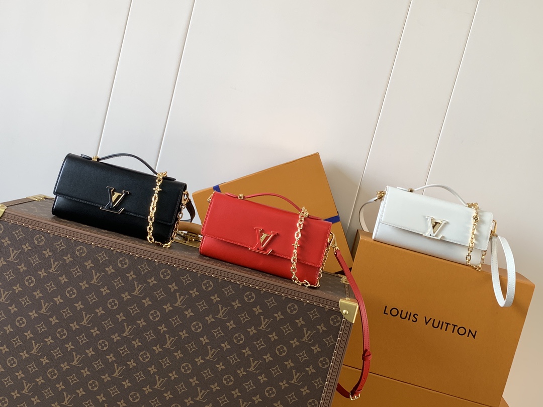 TOP Louis Vuitton LV Wallet On Chain Capucines Bag 12x4x23cm - 3 Color