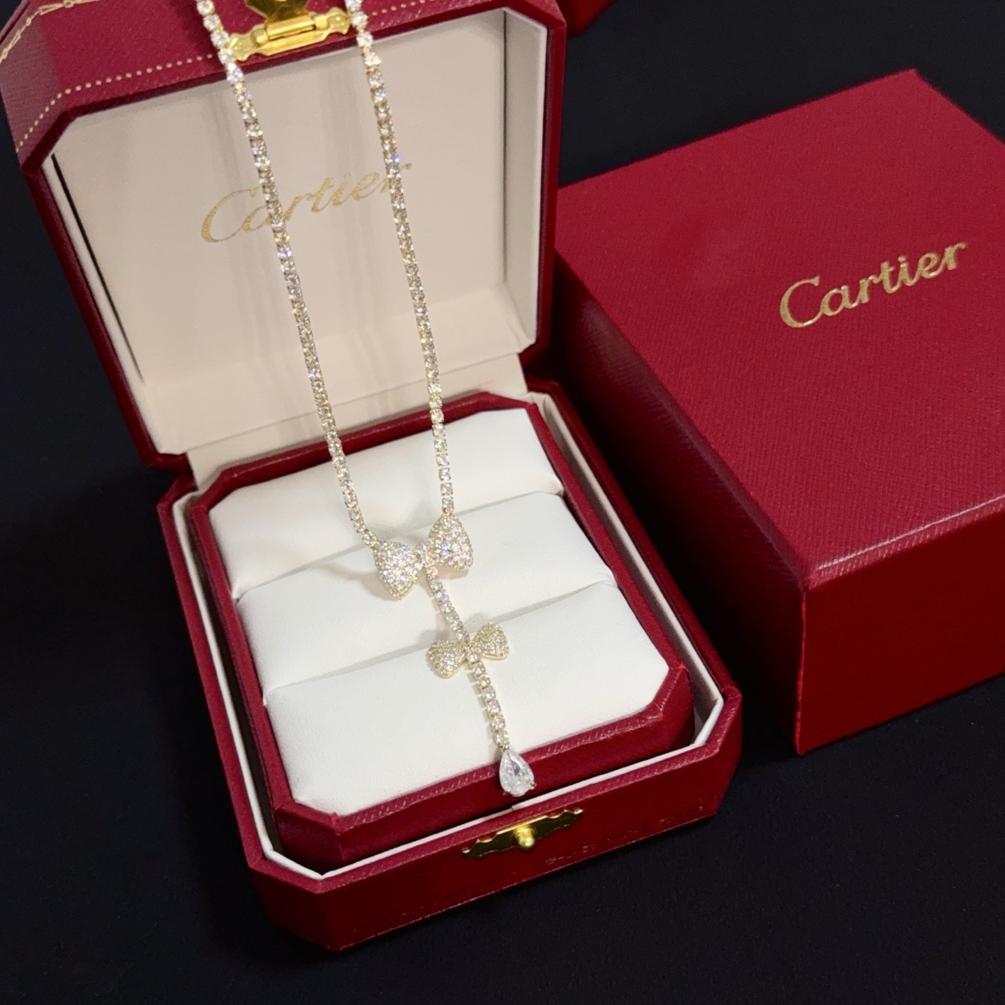 TOP Cartier Necklace Studded with Diamonds - Gold