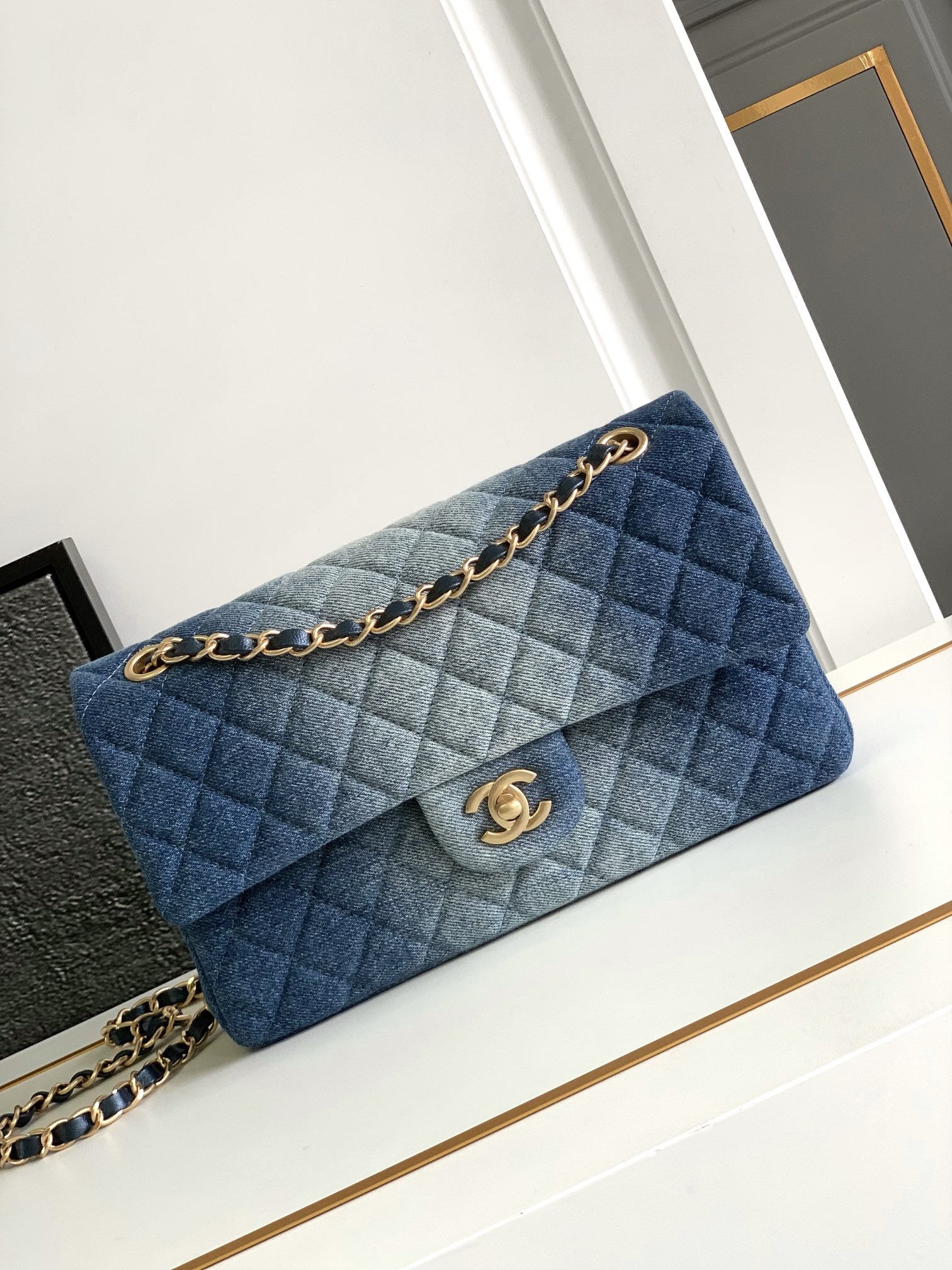 TOP CHANEL Flap Bag 25cm - Denim