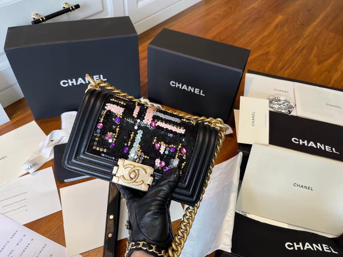 TOP CHANEL Le Boy Bag Sequin and Stones Small 20cm - Black & GHW