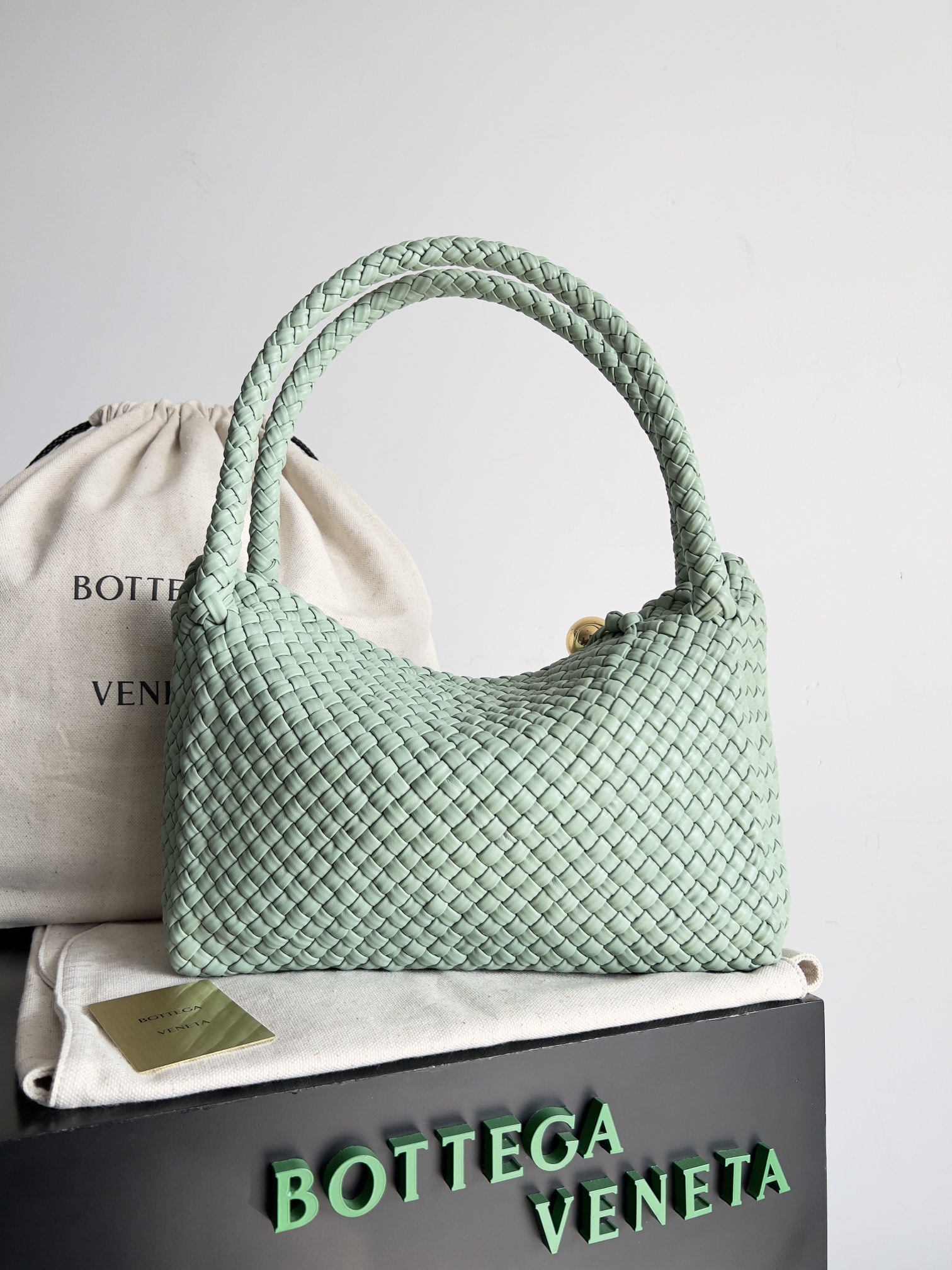 TOP Bottega Veneta BV TOSCA Handbag Small Woven 27 cm
