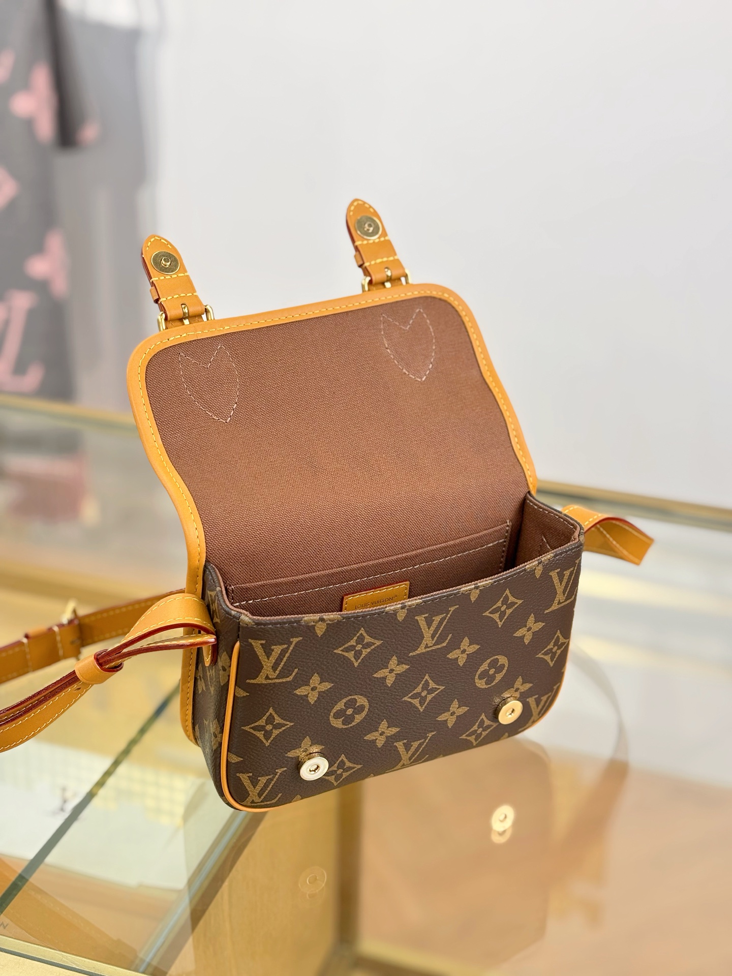 TOP Louis Vuitton LV Satchel Bag 19.5x15x6cm - Brown