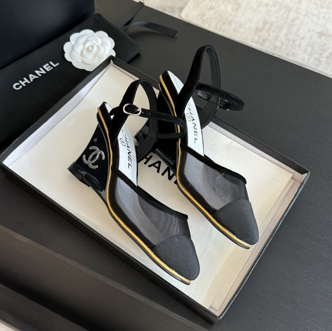 TOP CHANEL Gauze Pumps with Transparent Heel - 3 Color