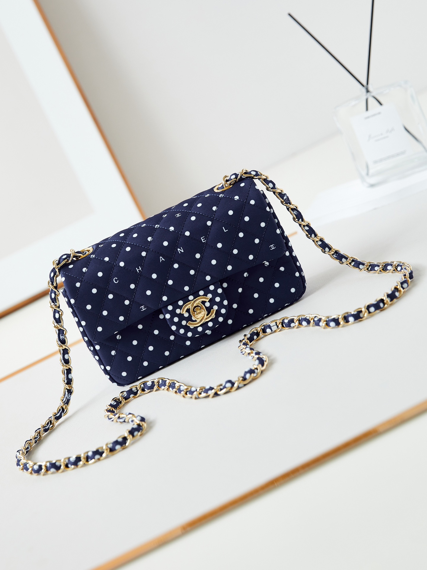 TOP CHANEL Printed Raindrops Letter Print Flap Bag 12x20x6cm/15.5x25.5x6.5cm - 3 Color